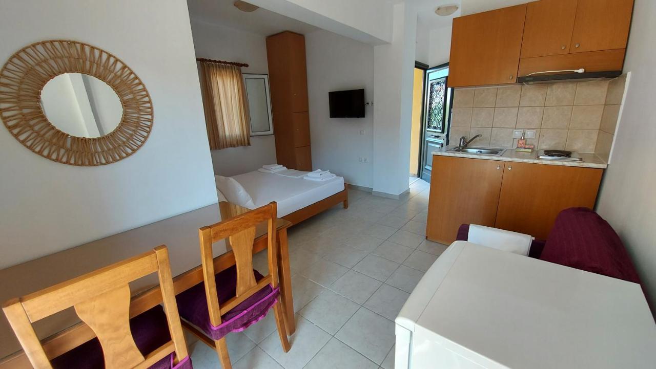C-View Apartments Megalochori  外观 照片