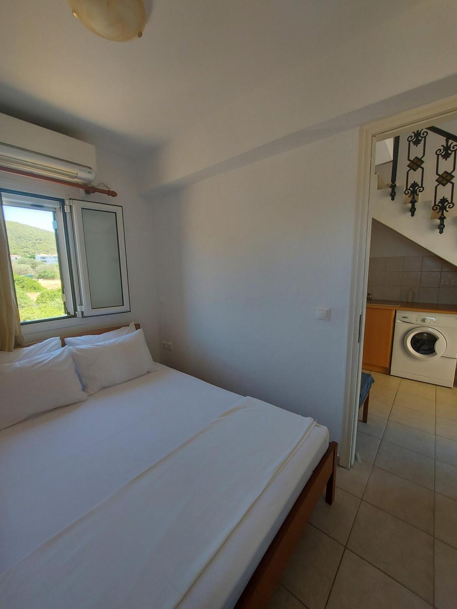 C-View Apartments Megalochori  客房 照片
